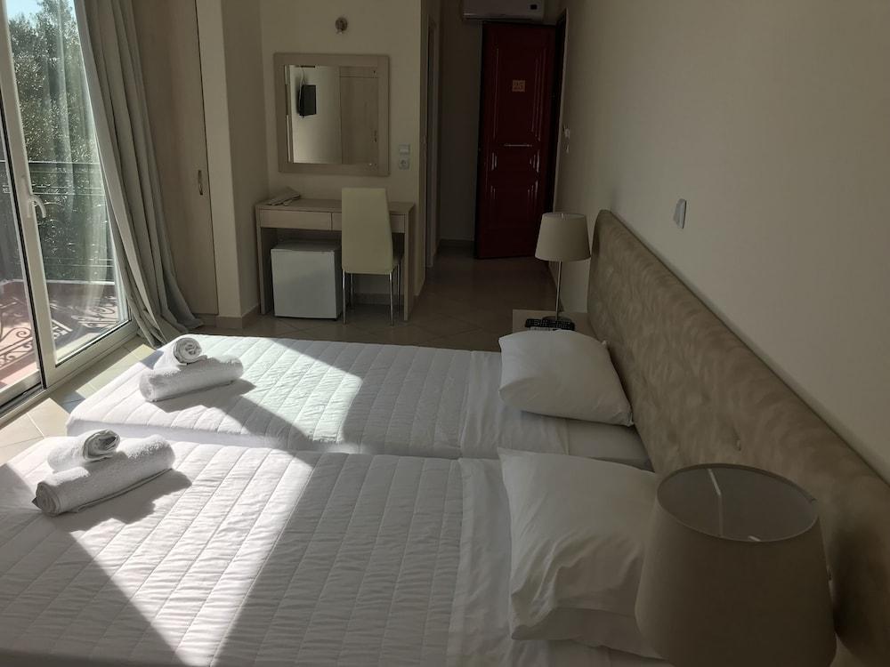 Ai Helis Resort Svoronata Buitenkant foto
