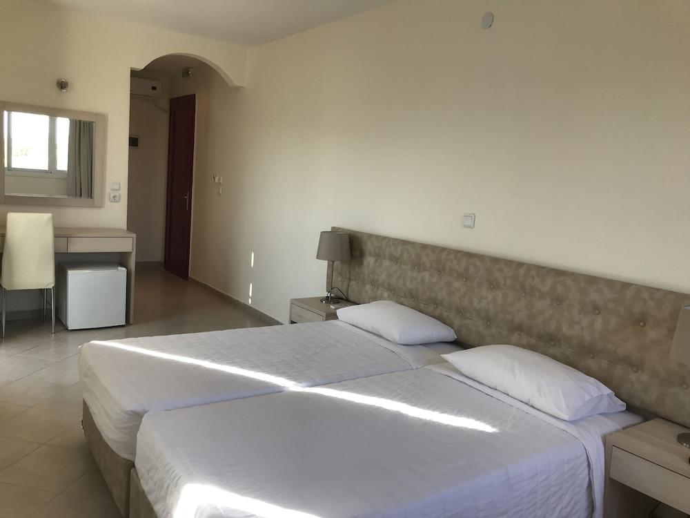 Ai Helis Resort Svoronata Buitenkant foto